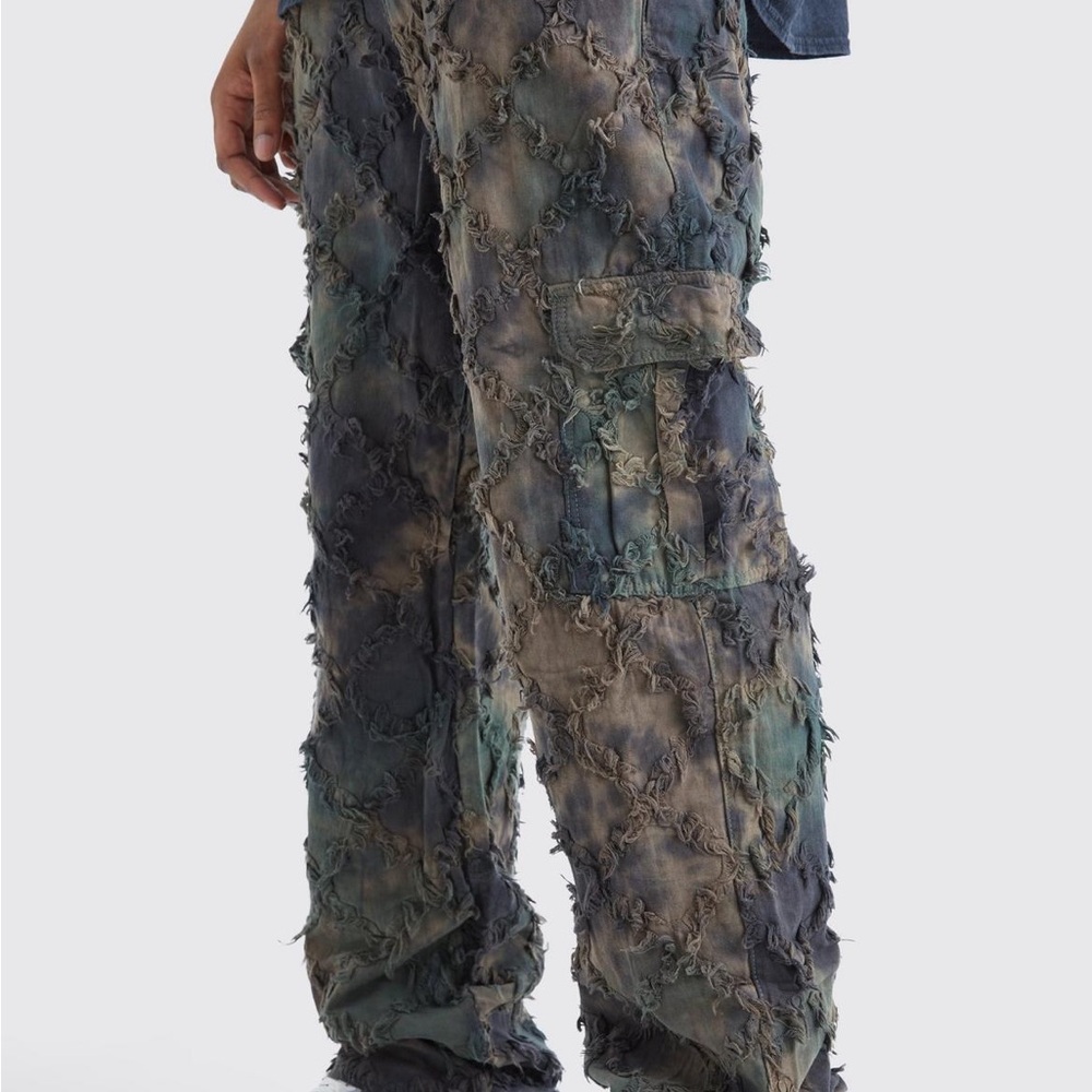 Boohoo green oil camo cargo pants size 32